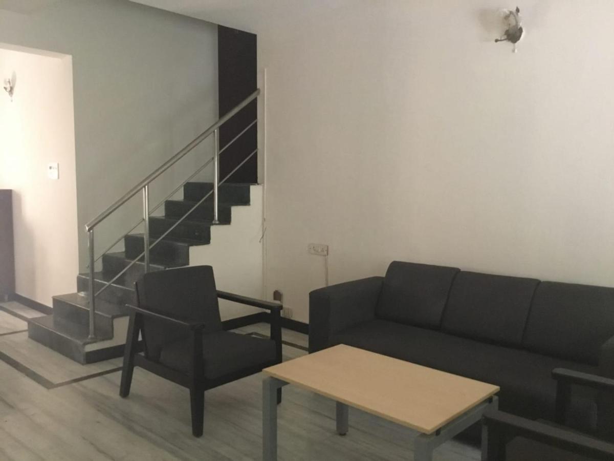 Roshini Serviced Apartments Chennai Extérieur photo